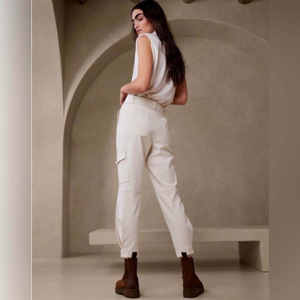 New! Banana Republic Stretch Cargo Pant in Transition Cream White, Size 14 - Picture 4 of 5
